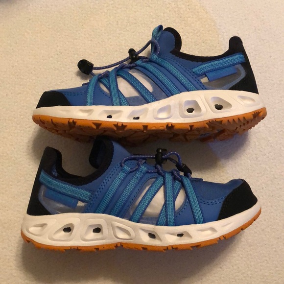 Boys okolona Columbia water tennis shoes